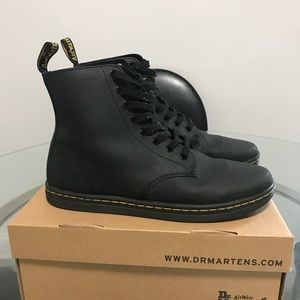 Dr. Martens Black